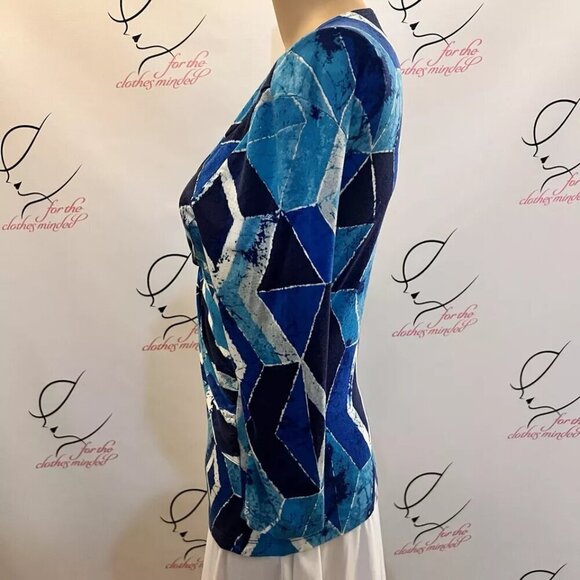 Cable & Gauge. Sz S. Twisted Front. Size Gathers. 3/4 Sleeve Rayon Blue. B18 - Picture 4 of 7